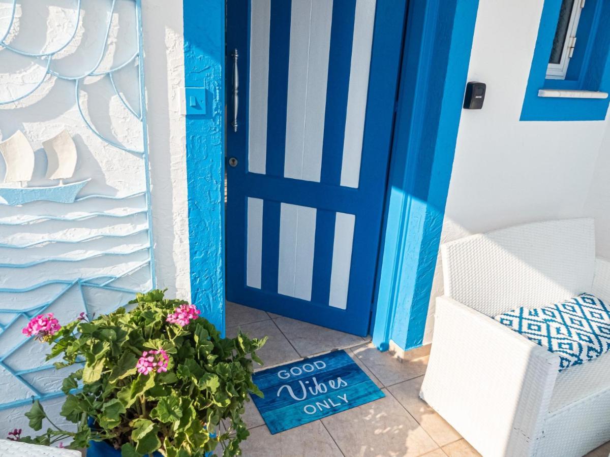 Greek Island Style 2 Bedroom Villa With Pool Next To The Sea لارنكا المظهر الخارجي الصورة