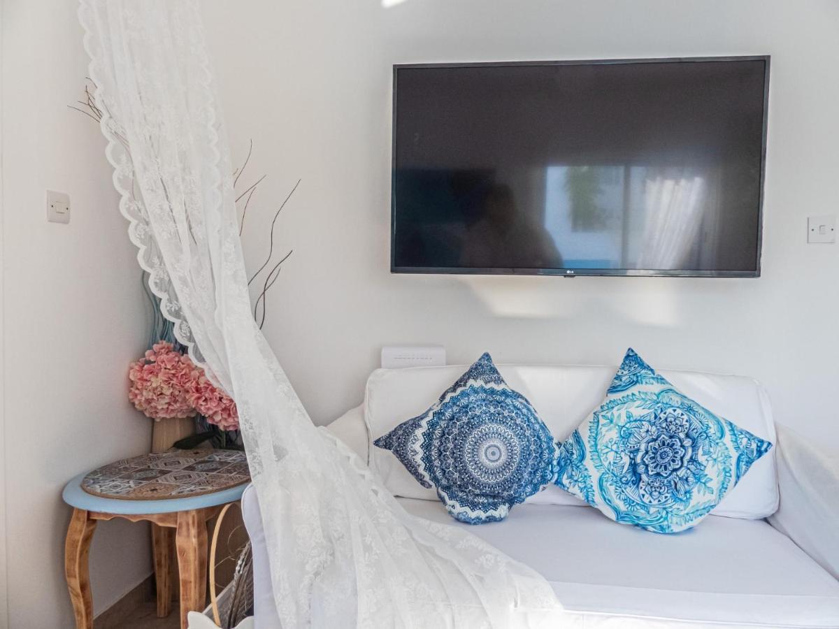 Greek Island Style 2 Bedroom Villa With Pool Next To The Sea لارنكا المظهر الخارجي الصورة